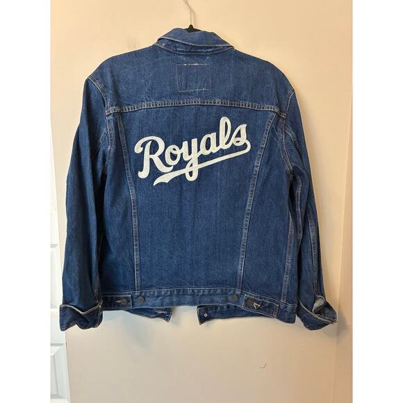 Levi’s Trucker Jean Jacket Denim Jacket Kansas City Royals KC Men's Large - Picture 1 of 7